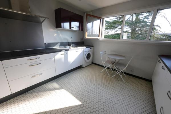 Vaste 2 pièces de 54 m² dans résidence sécurisée