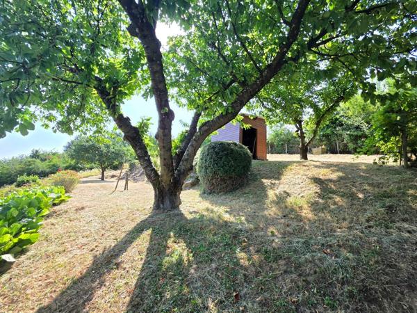 Maison familiale 4 chambres avec vue dégagée et grand terrain