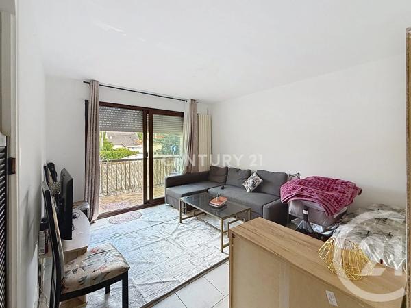 Appartement F1 à vendre  1 pièce - 27,02 m 2   NOISY LE GRAND  - 93