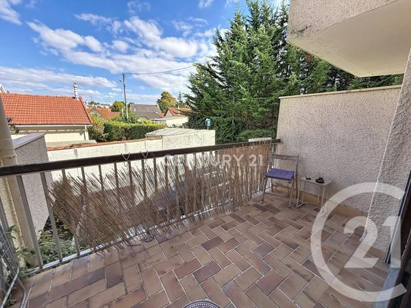 Appartement F1 à vendre  1 pièce - 27,02 m 2   NOISY LE GRAND  - 93