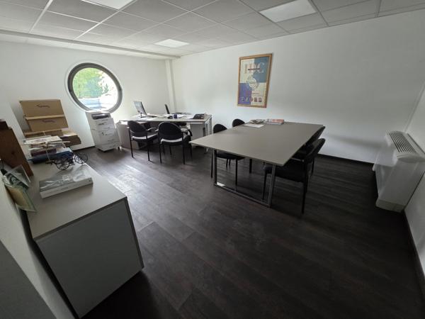 Entrepôts et Bureaux à BONDUES (59910)