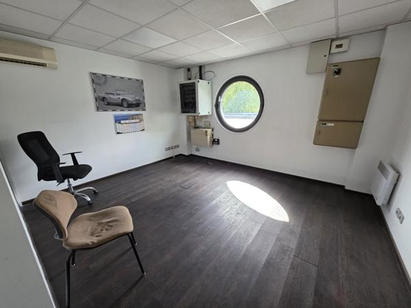 Entrepôts et Bureaux à BONDUES (59910)