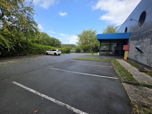 Entrepôts et Bureaux à BONDUES (59910)