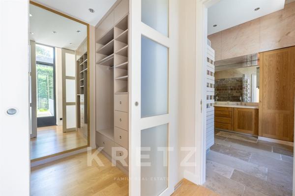 Propriété d'exception avec un parc de 1,6 hectares