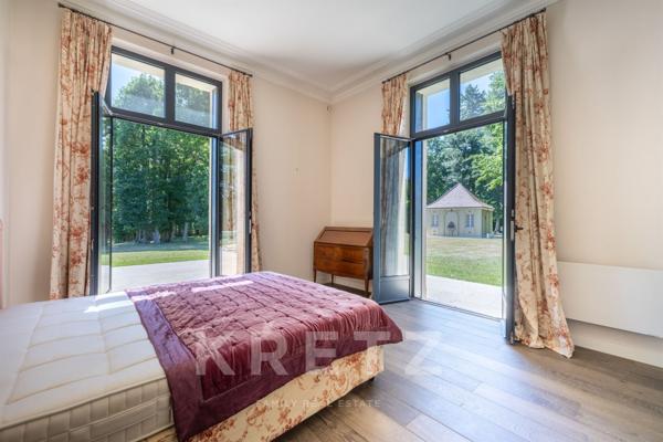 Propriété d'exception avec un parc de 1,6 hectares