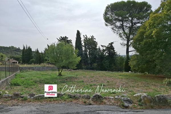 VENTE TERRAIN PLAT CONSTRUCTIBLE 470 M²