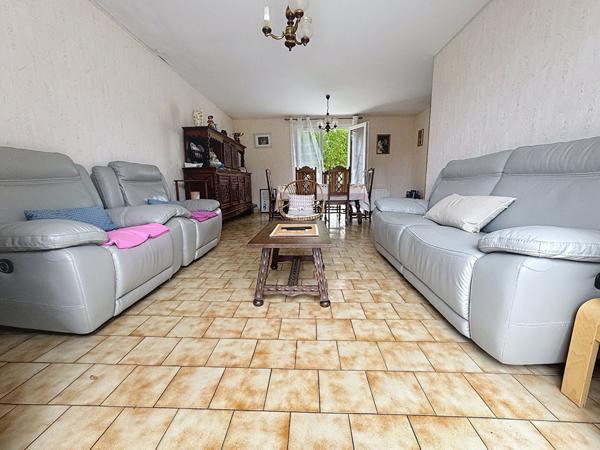 Vertou Beautour, Plain Pied de 3 chambres , garage et grande dependance