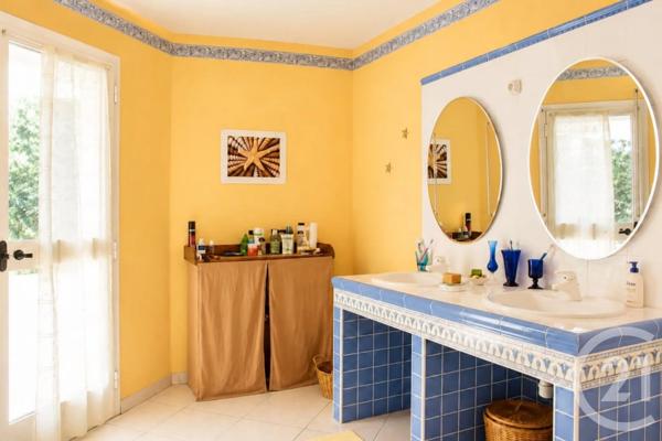 Maison à vendre  8 pièces - 218 m 2   PATRIMONIO  - 202
