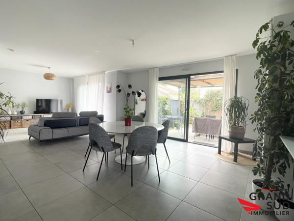 Maison T5. RT 2012. jardin sud. 2 stationnements