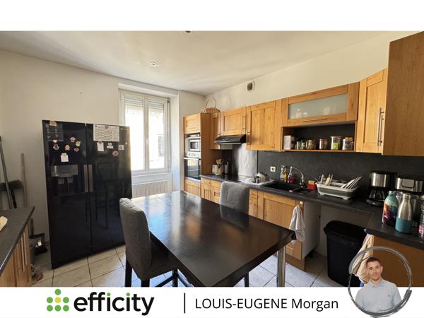 Immeuble 15 pièces - 306 m²