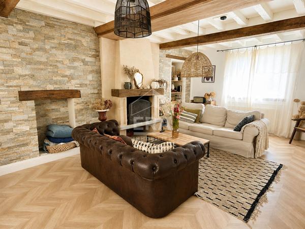 Maison en pierre de charme avec cheminée à vendre à CAEN sud