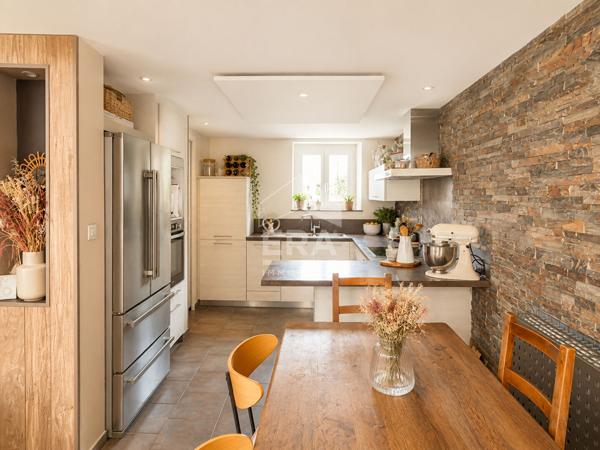 Maison en pierre de charme avec cheminée à vendre à CAEN sud