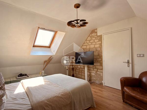Maison en pierre de charme avec cheminée à vendre à CAEN sud