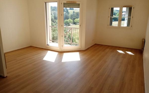 Appartement à louer    38,81 m2 Saint-Genis-Laval