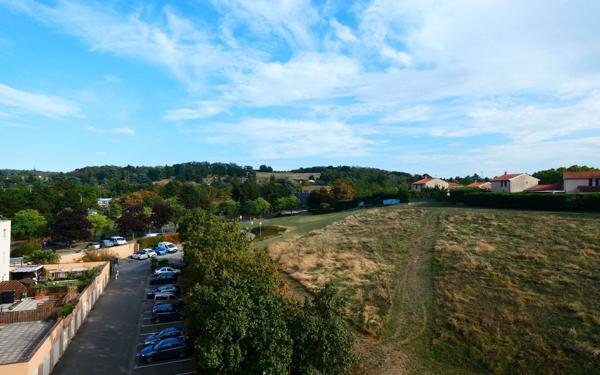 Appartement à louer    38,81 m2 Saint-Genis-Laval