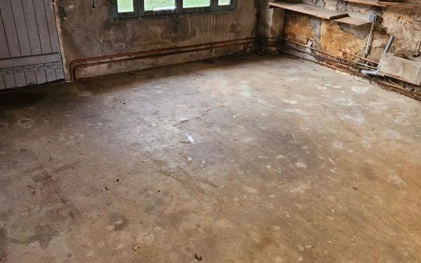 Maison à vendre    3 pièces •  Genouilly