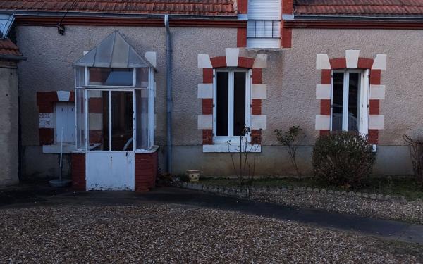 Maison à vendre    3 pièces •  Genouilly