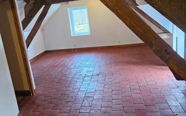 Maison à vendre    3 pièces •  Genouilly