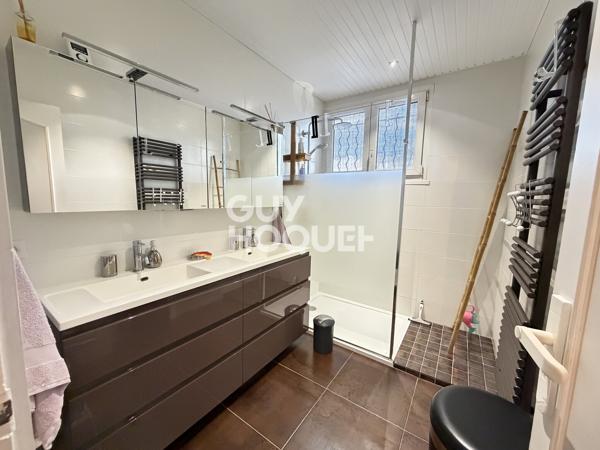 Maison à vendre de 8 pièces de 204.36 m²