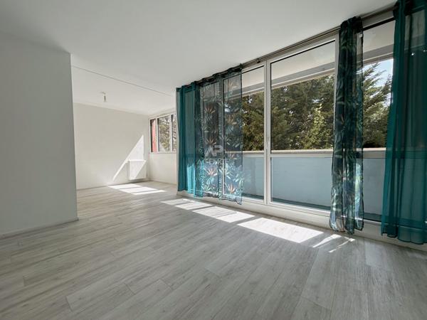 Appartement Poissy 4 pièce(s) 69.58 m2 Loyer 1 200 €/mois charges comprises **  - Référence  9158