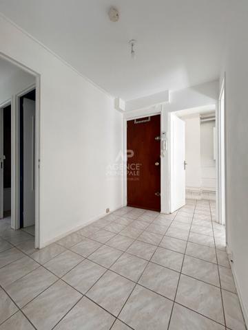 Appartement Poissy 4 pièce(s) 69.58 m2 Loyer 1 200 €/mois charges comprises **  - Référence  9158