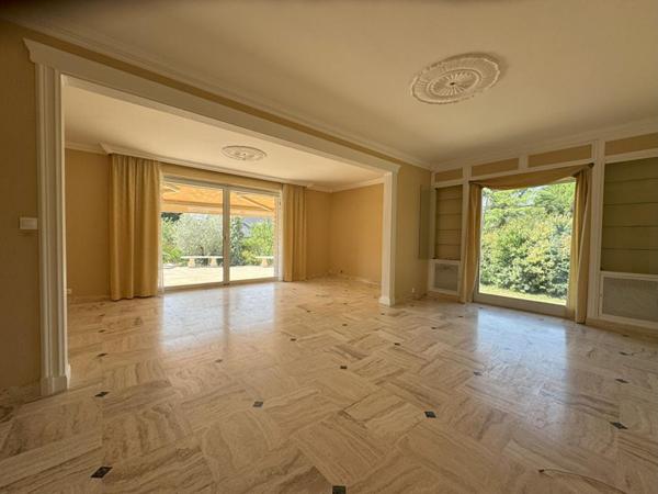 A VENDRE 37170 Chambray-les-Tours Maison  8 pièces 180 M2 jardin / garage