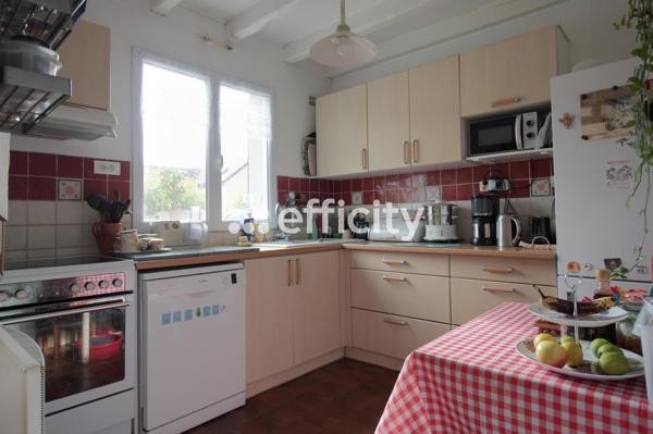 Maison
         5 pièces
        - 99 m² Exclusivité 300 000 € *