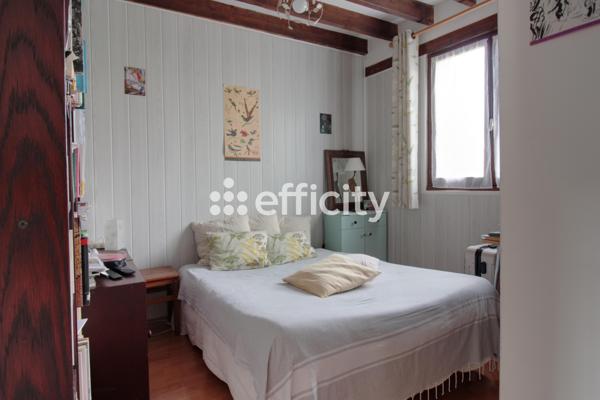 Maison
         5 pièces
        - 99 m² Exclusivité 300 000 € *