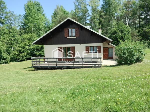 Chalet de 85 m² avec abri voiture sur 2063m² de terrain avec vue dégagé
