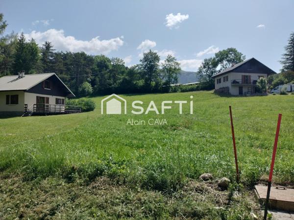 Chalet de 85 m² avec abri voiture sur 2063m² de terrain avec vue dégagé