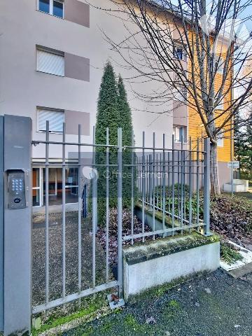 Appartement de type 4 dans résidence récente