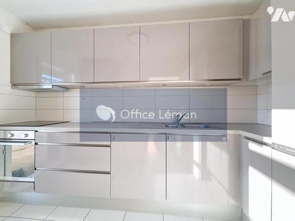 Appartement de type 4 dans résidence récente