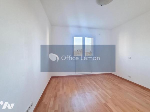 Appartement de type 4 dans résidence récente