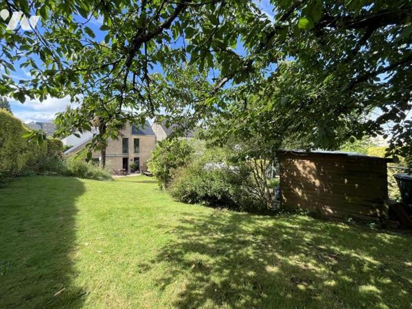 Maison 4 chambres et beau jardin sud est avec terrasse