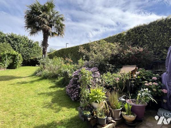 Maison 4 chambres et beau jardin sud est avec terrasse