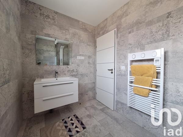 Maison à vendre 6 pièces 170 m² Sainte-Foy-d'Aigrefeuille