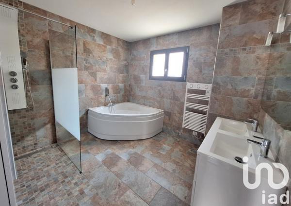 Maison à vendre 6 pièces 170 m² Sainte-Foy-d'Aigrefeuille