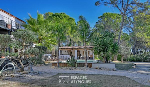 Là où le temps s’arrête, propriété de 2 maisons au coeur de la pinède
