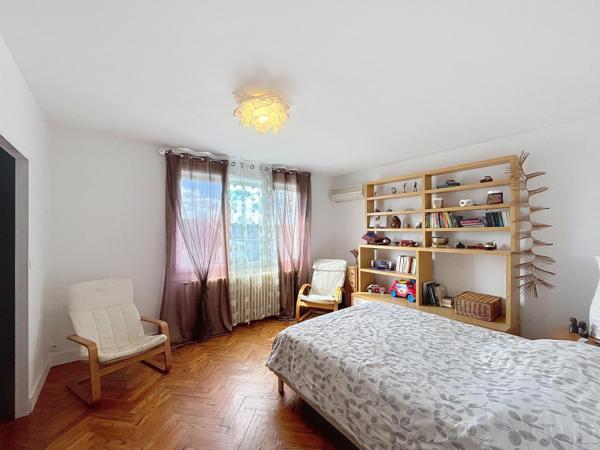 Magnifique maison talence 4 chambres, jardin plus garage 60 m2