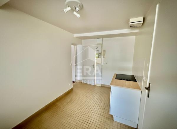 Appartement  Studio en Hyper Centre de Pontoise 1 pièce 25.08 m²