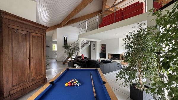 PESSAC PROCHE GOLF MAISON ARCHITECTE 157 M2 JARDIN 1300 M2 PISCINE GARAGE