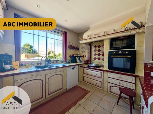 Orange (84100) MAISON 3 CHAMBRES - PISCINE ET STUDIO ATTENANT