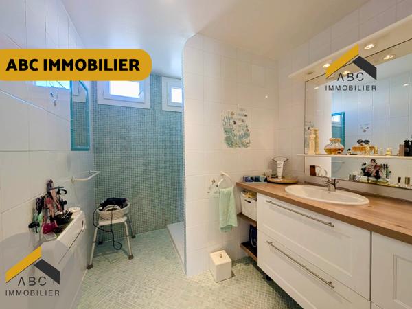 Orange (84100) MAISON 3 CHAMBRES - PISCINE ET STUDIO ATTENANT