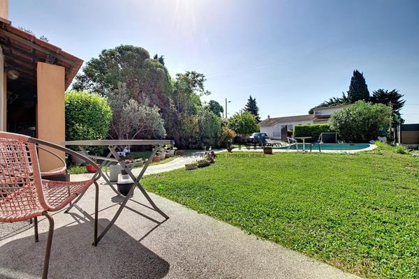 Maison Vitrolles 5 pièces d'environ 120 m2 + garage + piscine