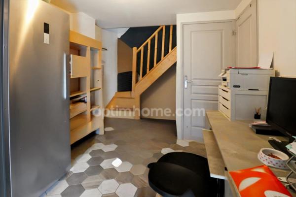 Exclusivité ! MAISON entièrement rénovée de 91 m² - 5 Pièces - 3 Chambres sur parcelle de 660 m² DROUX (87)