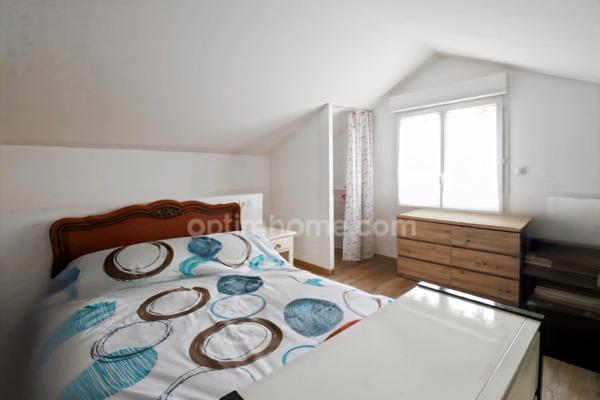 Exclusivité ! MAISON entièrement rénovée de 91 m² - 5 Pièces - 3 Chambres sur parcelle de 660 m² DROUX (87)