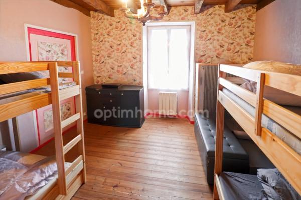 Exclusivité ! MAISON entièrement rénovée de 91 m² - 5 Pièces - 3 Chambres sur parcelle de 660 m² DROUX (87)