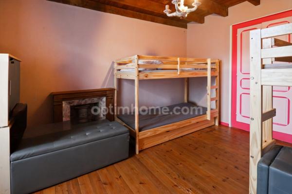 Exclusivité ! MAISON entièrement rénovée de 91 m² - 5 Pièces - 3 Chambres sur parcelle de 660 m² DROUX (87)