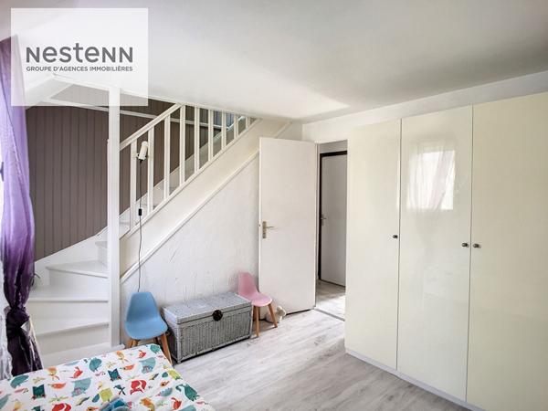 Maison familiale au coeur du centre-ville avec jardin et terrasse au calme - 3 chambres - 1 bureau - 40 mn de Paris Bibliothèque FM - 5 mn à pied école et commerces