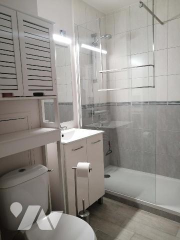 BAGNOLES DE L'ORNE, Résidence la Madeleine, studio meublé refait à neuf